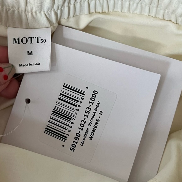 Mott50 Cream Athletic Short Size M - Picture 4 of 4